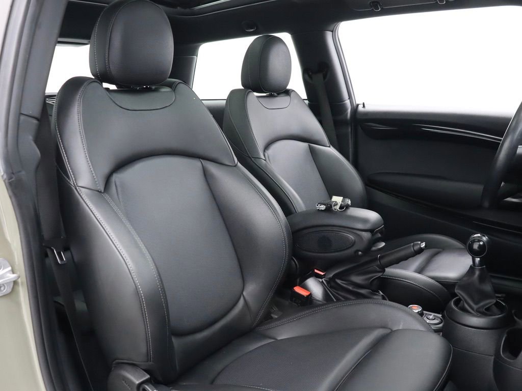 Used 2021 MINI Cooper S image 31