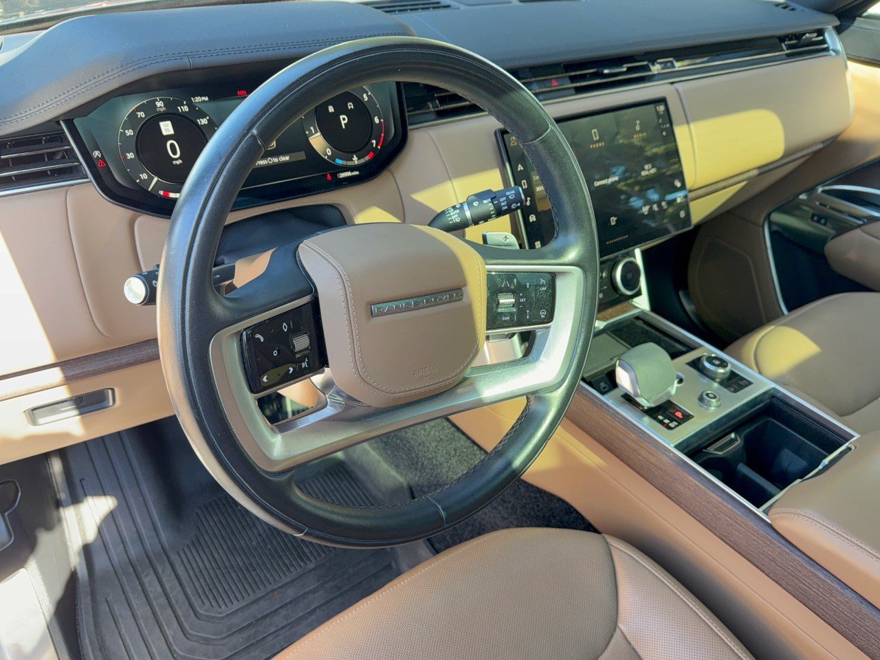 Used 2023 Land Rover Range Rover SE AWD/4WD image 4