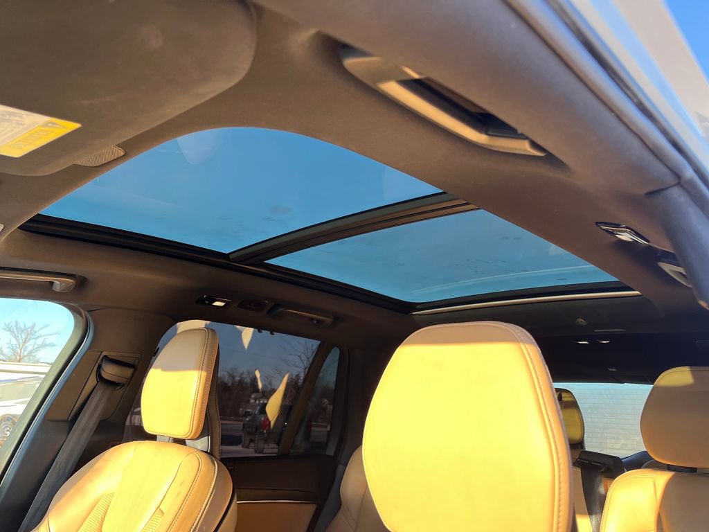 Used 2025 Volvo XC90 T8 Ultra w/ Protection Package Premier image 38