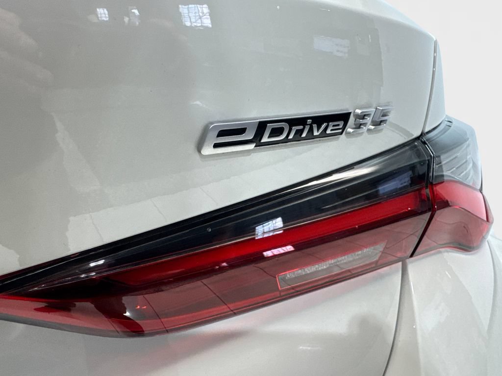 Used 2023 BMW i4 eDrive35 RWD image 24