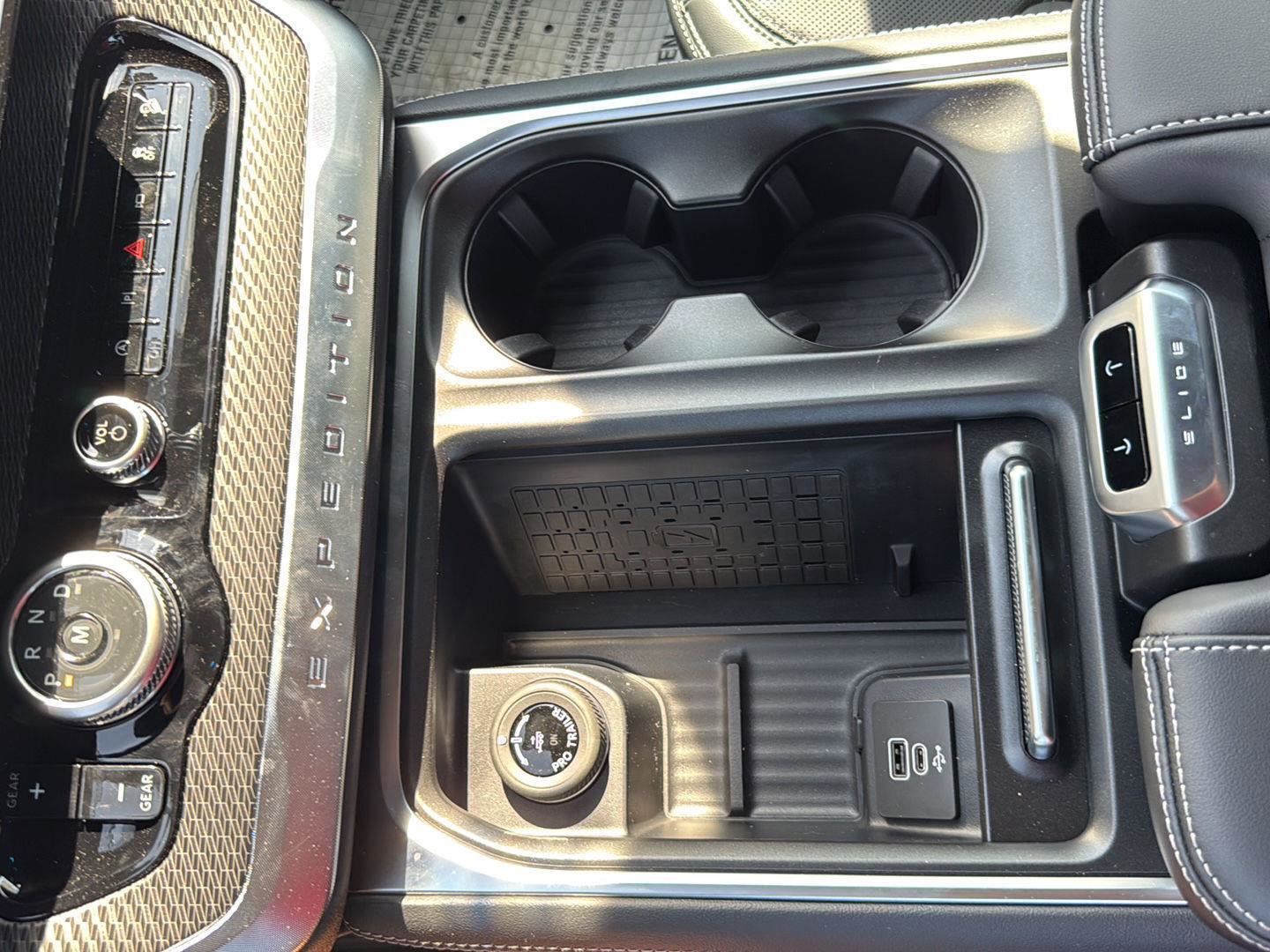 New 2025 Ford Expedition Platinum image 23