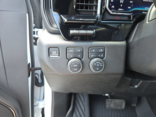 Used 2025 Chevrolet Silverado 2500 ZR2 w/ Technology Package AWD/4WD image 26