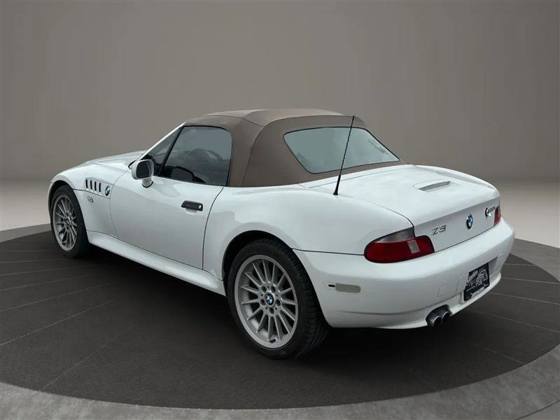 Used 2001 BMW Z3 3.0i RWD image 3