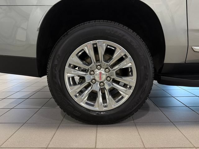 Used 2025 GMC Yukon XL Denali AWD/4WD image 9