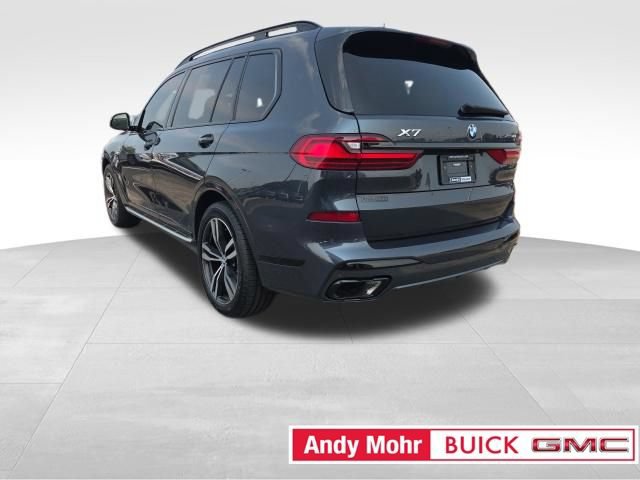 Used 2022 BMW X7 xDrive40i w/ M Sport Package AWD/4WD image 17