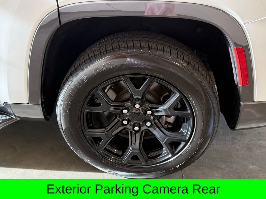 Used 2022 Jeep Wagoneer Series I w/ Premium Group I image 10