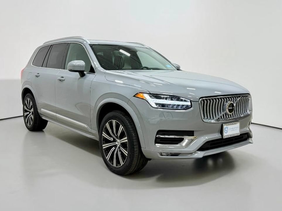 Used 2024 Volvo XC90 B5 Core w/ Protection Package Premier AWD/4WD image 11