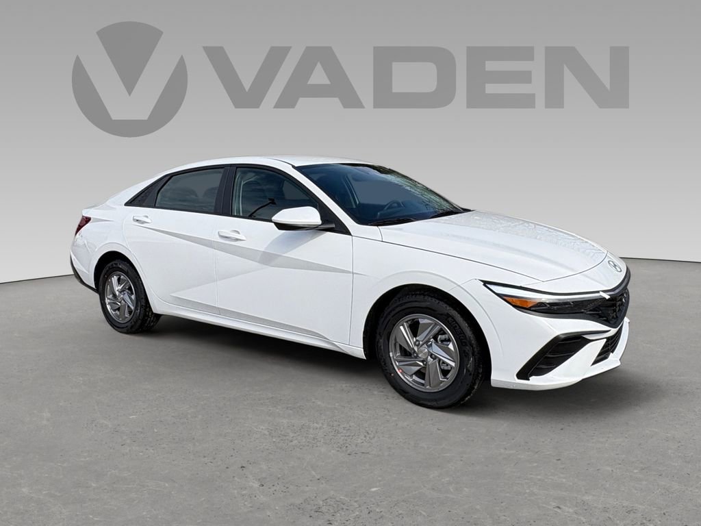 New 2026 Hyundai Elantra SE