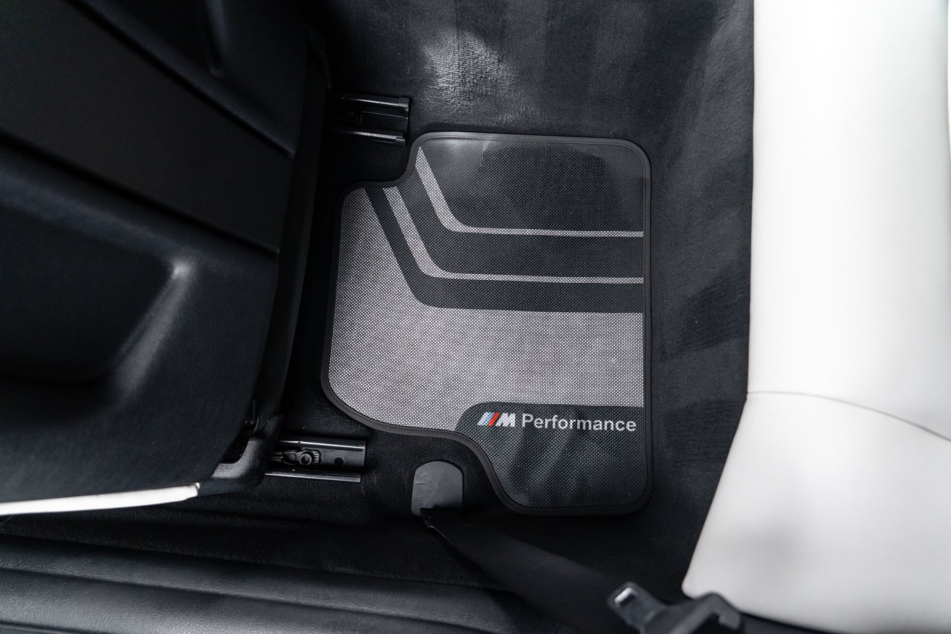 Used 2015 BMW M4 Coupe RWD image 39