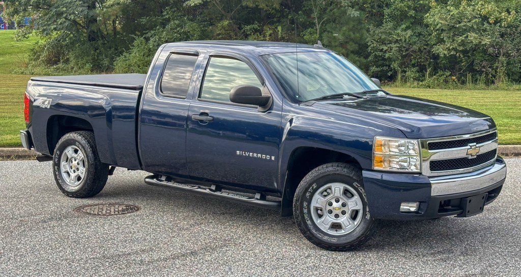 Used 2008 Chevrolet Silverado 1500 LT w/ Power Pack Plus image 11