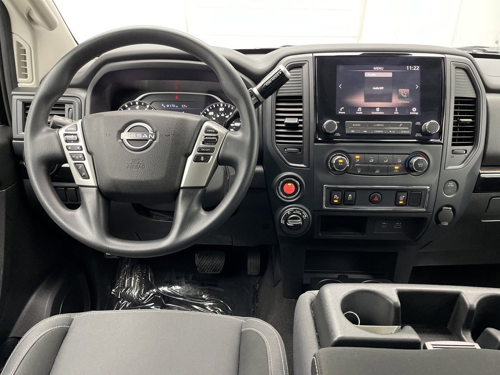 Used 2024 Nissan Titan SV image 16