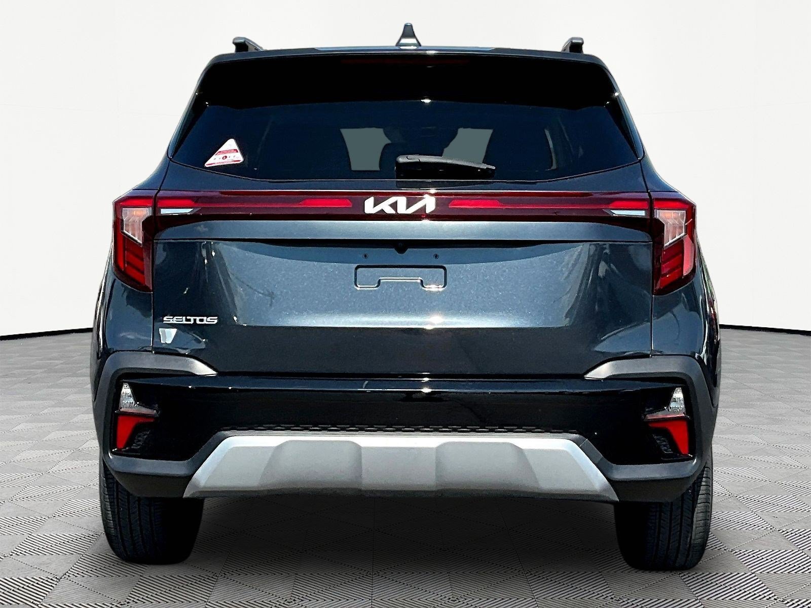 Used 2024 Kia Seltos S FWD image 5