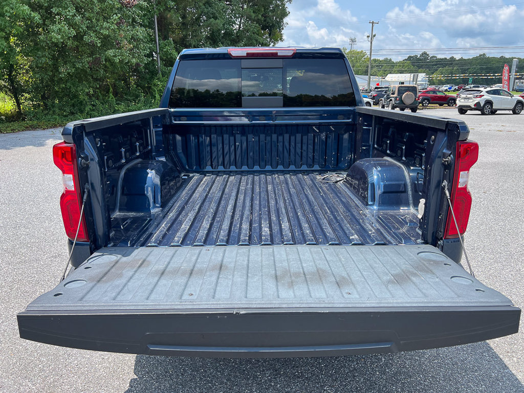Used 2022 Chevrolet Silverado 1500 LTZ w/ LTZ Premium Package AWD/4WD image 6