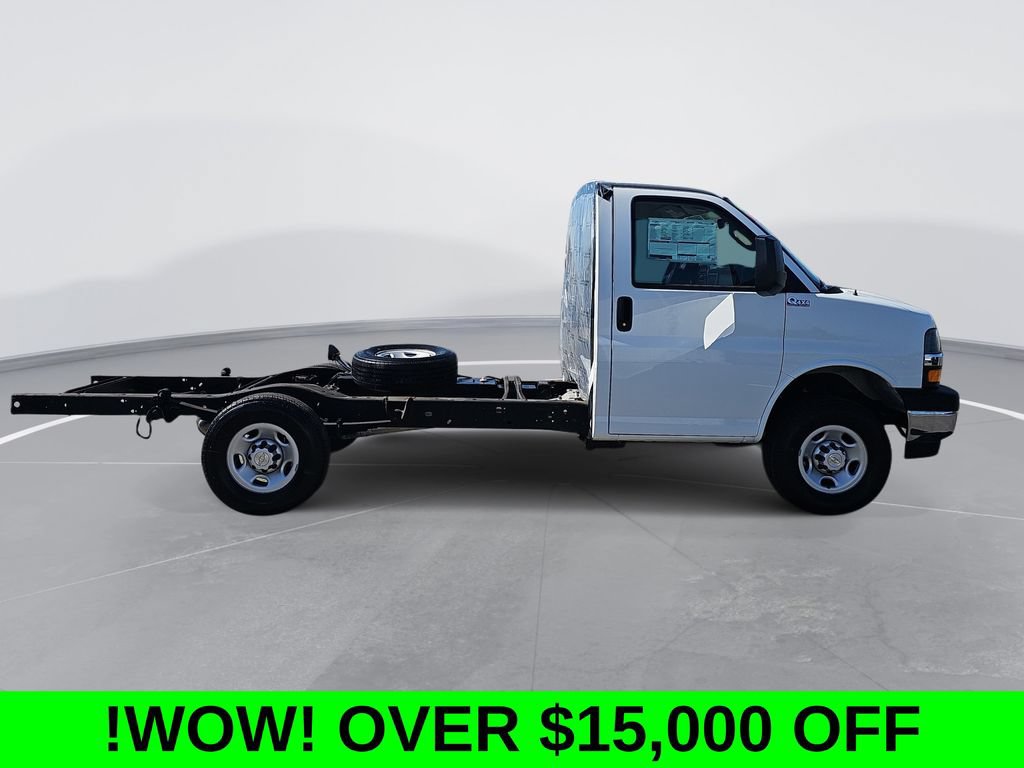 New 2023 Chevrolet Express 3500 w/ Power Convenience Package RWD image 8