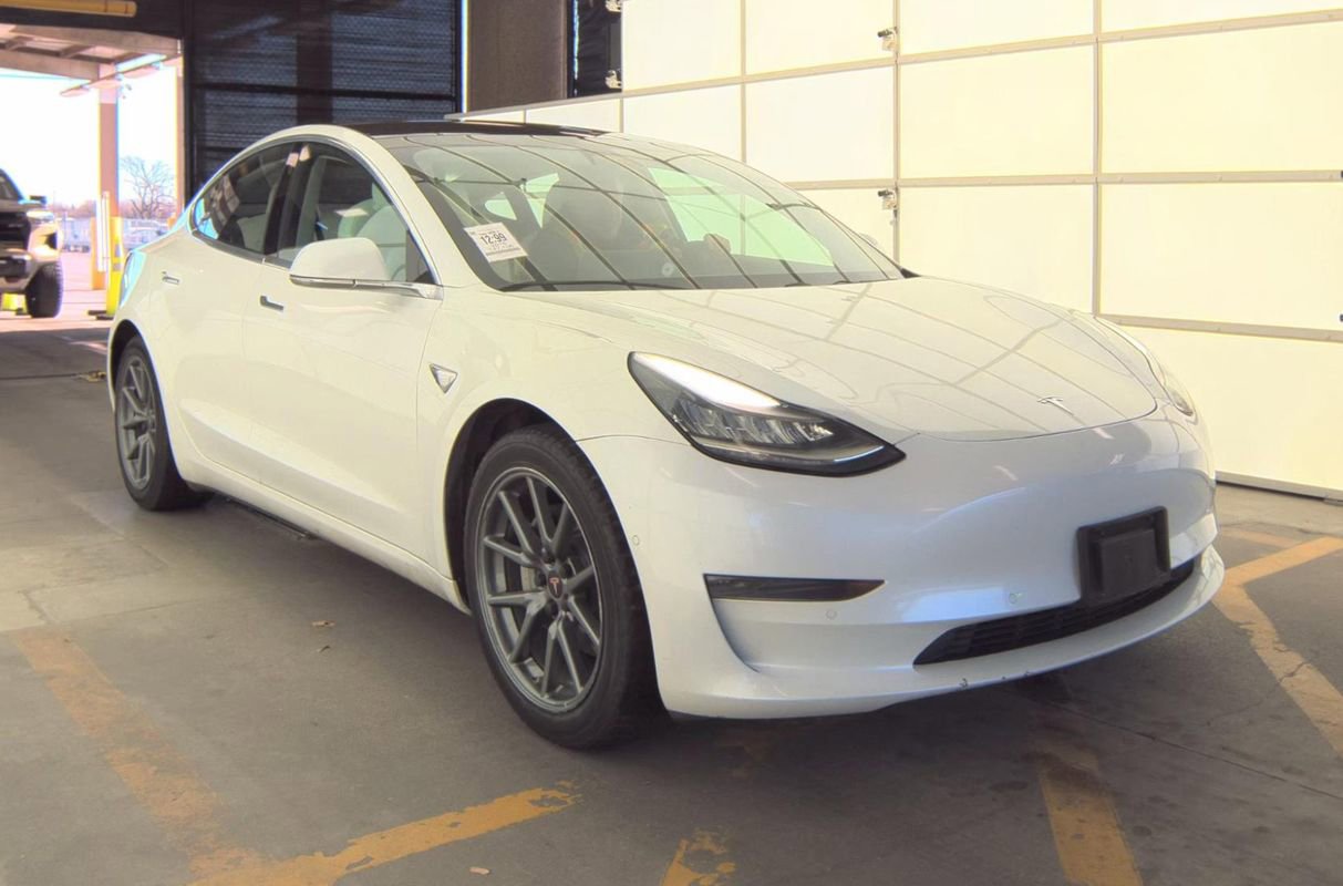Used 2018 Tesla Model 3 Long Range image 2