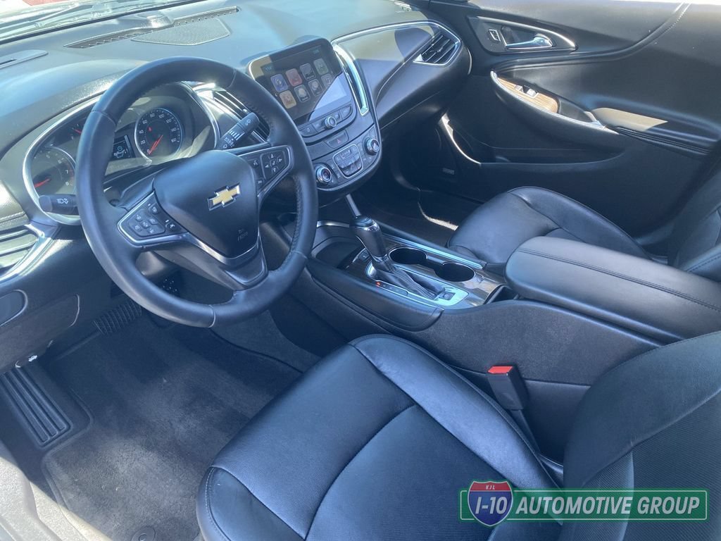 Used 2017 Chevrolet Malibu Premier w/ Driver Confidence Package FWD image 18