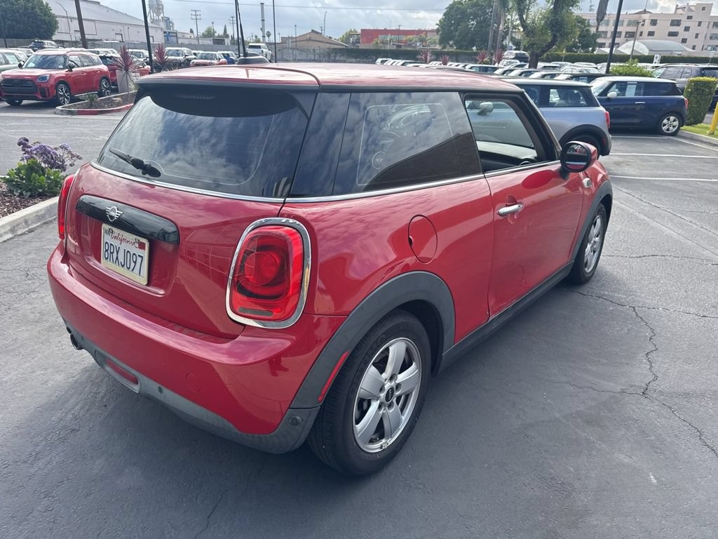 Used 2020 MINI Cooper 2-Door Hardtop FWD image 5