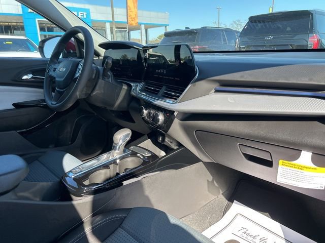 New 2026 Chevrolet Trax LT image 30