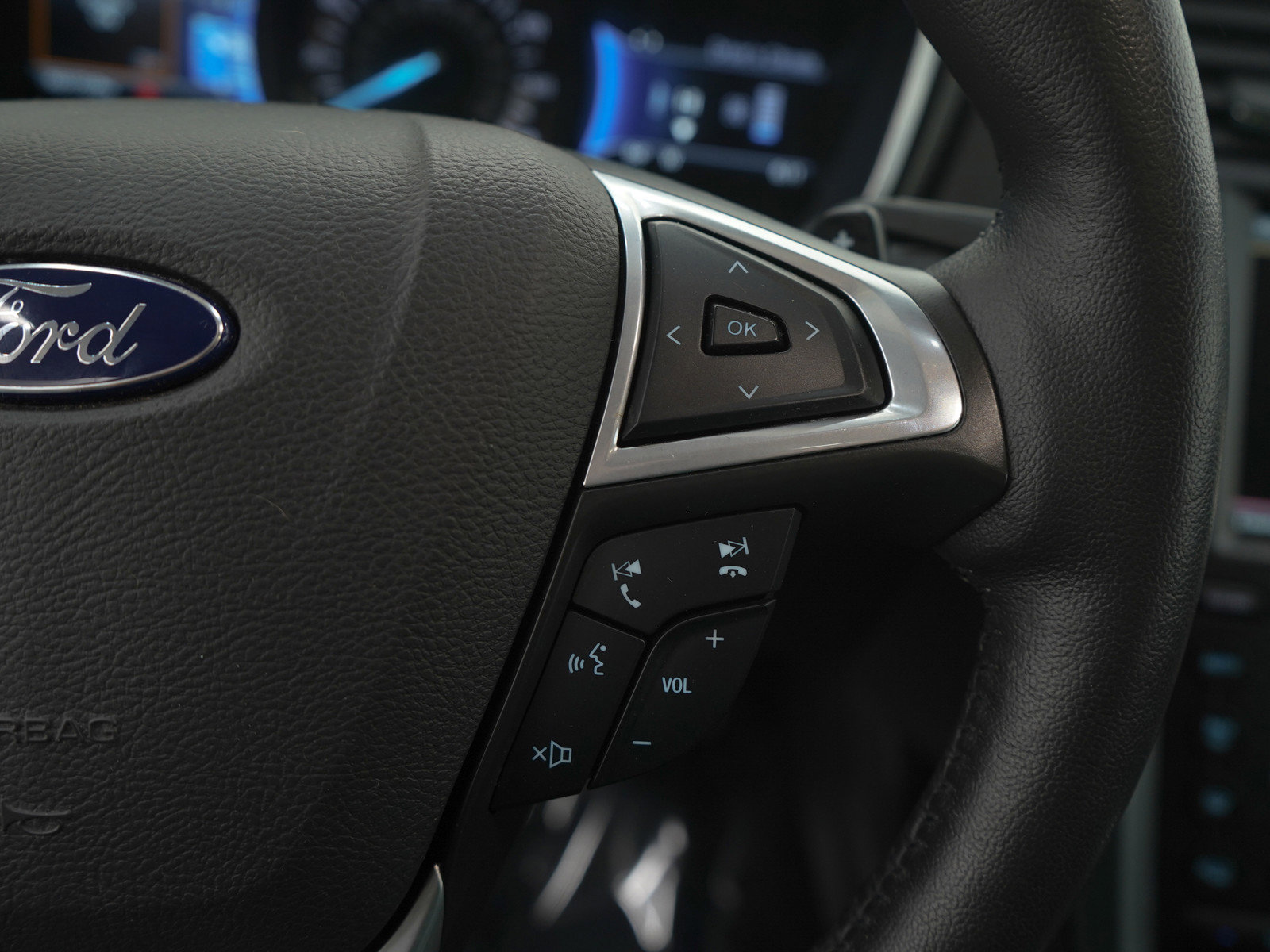 Used 2016 Ford Fusion Titanium image 25