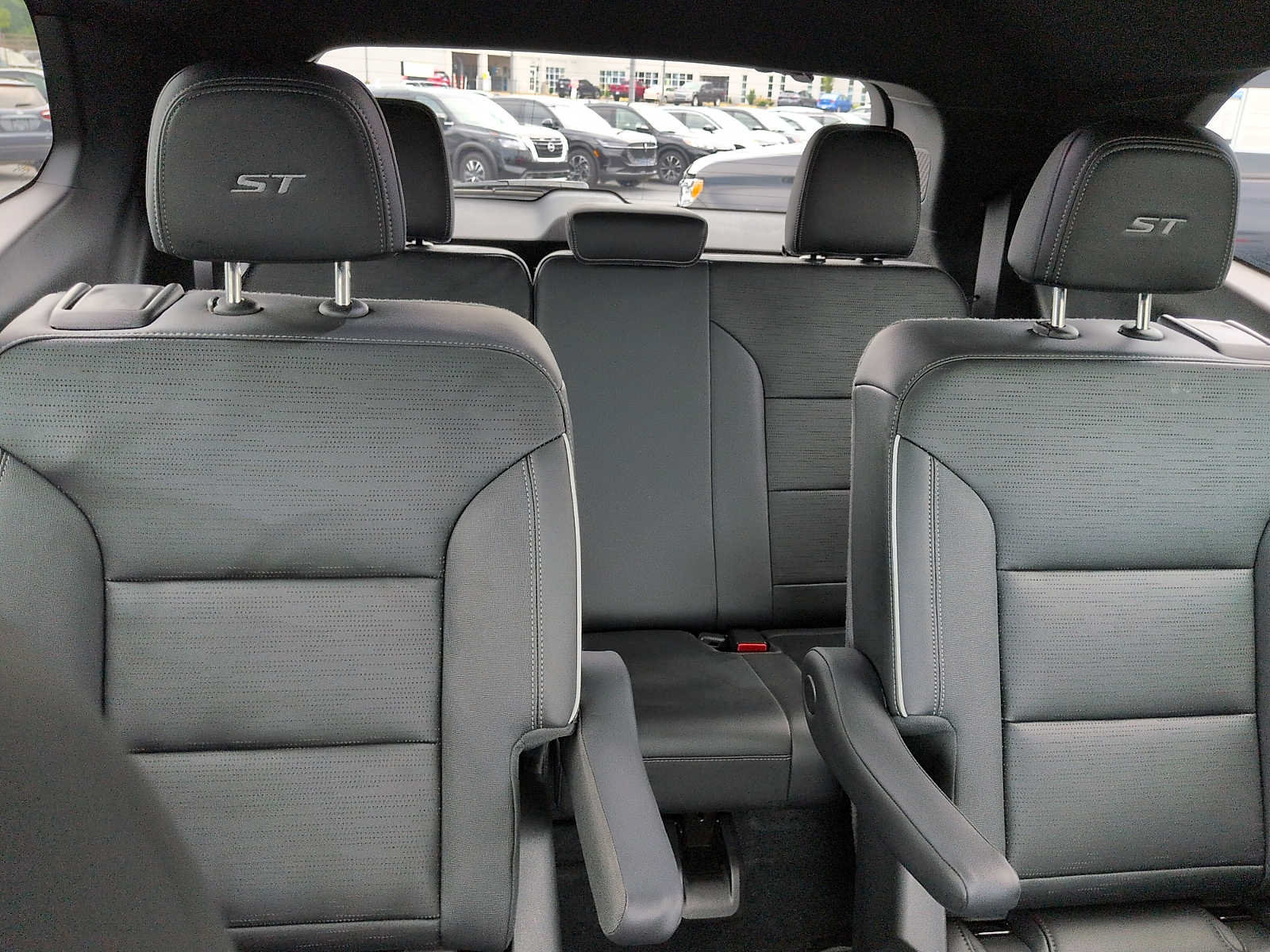 Used 2025 Buick Enclave Sport Touring FWD image 11