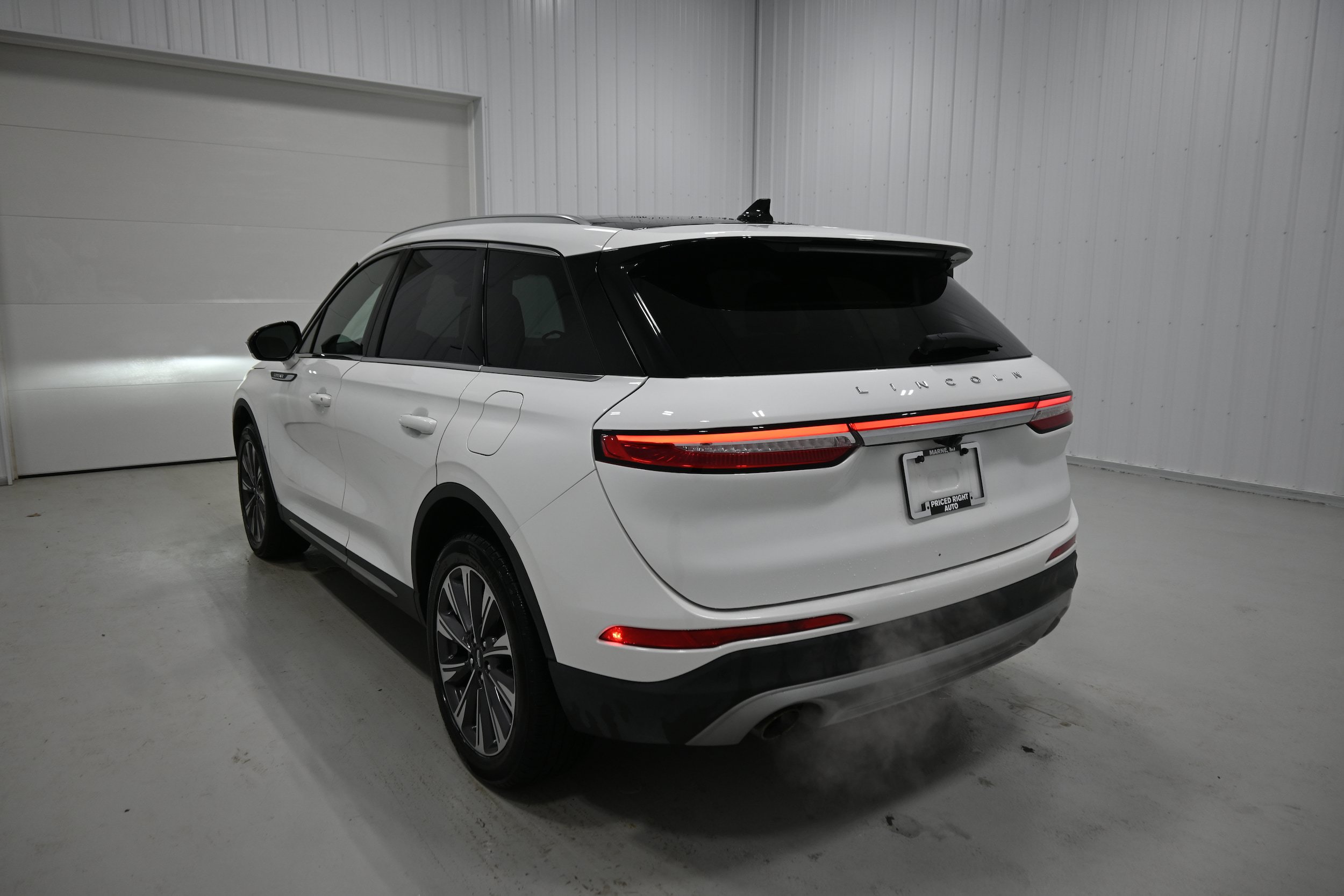 Used 2020 Lincoln Corsair Reserve w/ Elements Package AWD/4WD image 35