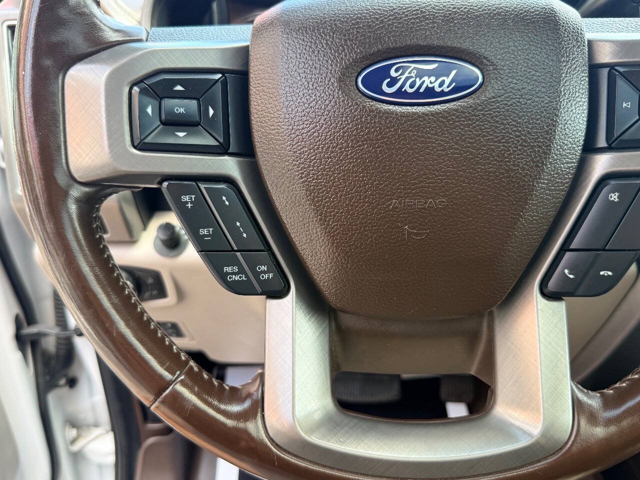 Used 2019 Ford F250 Limited w/ FX4 Off-Road Package AWD/4WD image 24