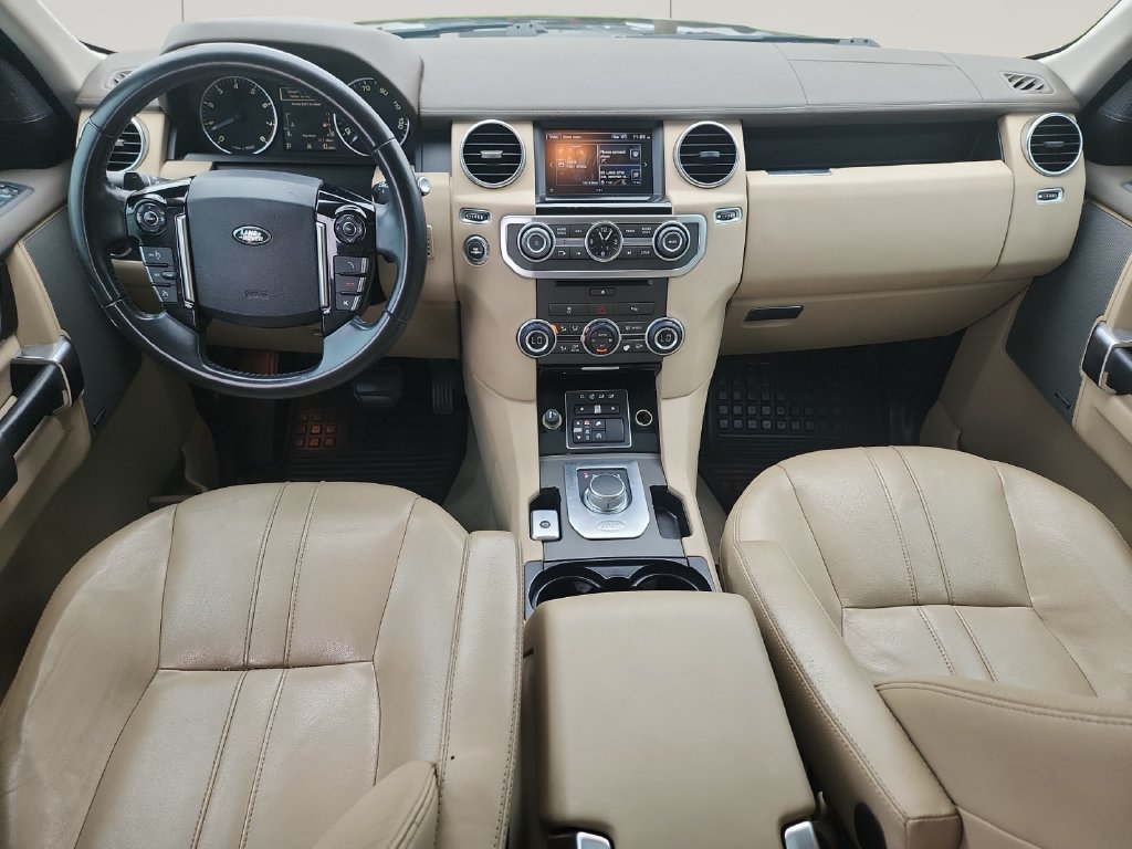 Used 2016 Land Rover LR4 HSE AWD/4WD image 12