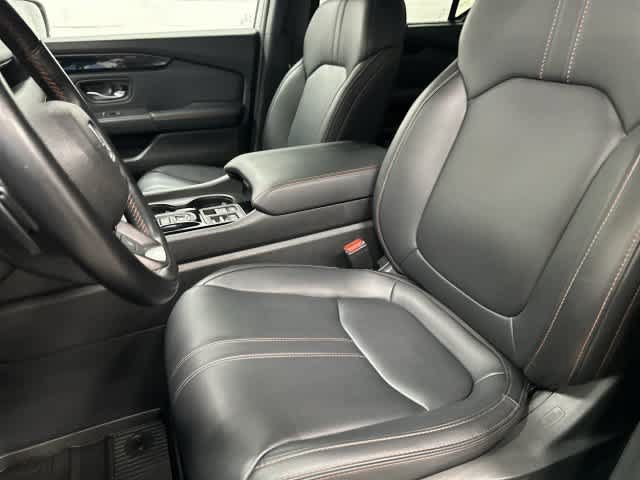 Certified 2025 Honda Pilot TrailSport image 10