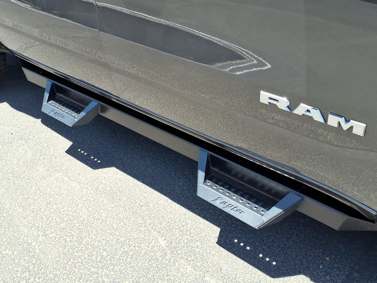 Used 2022 RAM 1500 Big Horn RWD image 10