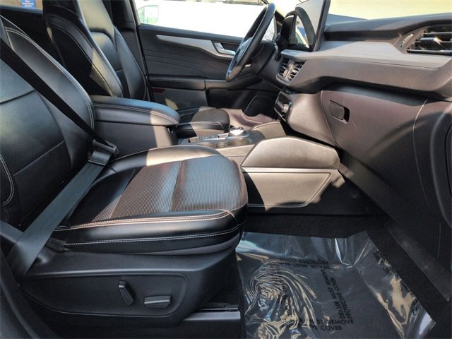 Used 2024 Ford Escape Platinum image 32