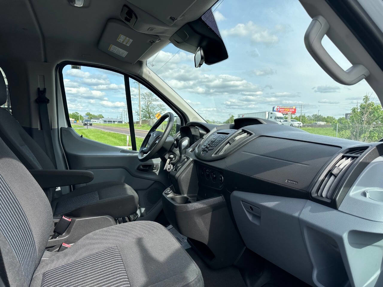 Used 2018 Ford Transit 350 XL RWD image 10