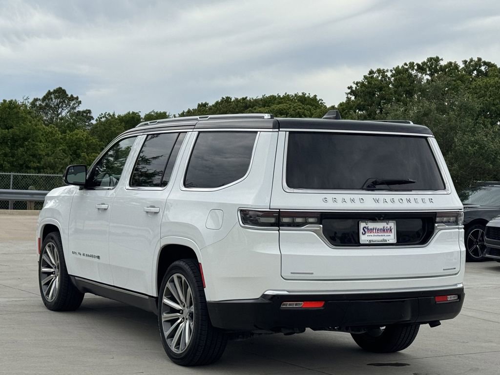 Used 2023 Jeep Grand Wagoneer Series II AWD/4WD image 4