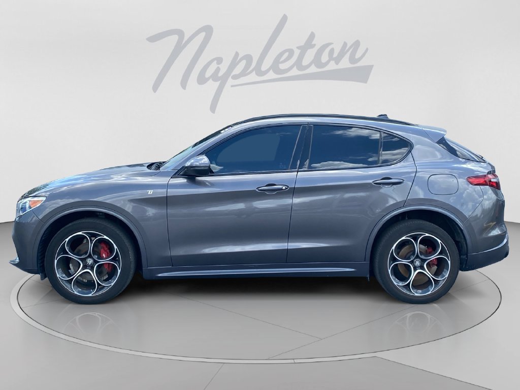 Used 2023 Alfa Romeo Stelvio Ti w/ Active Assist Plus Package AWD/4WD image 2