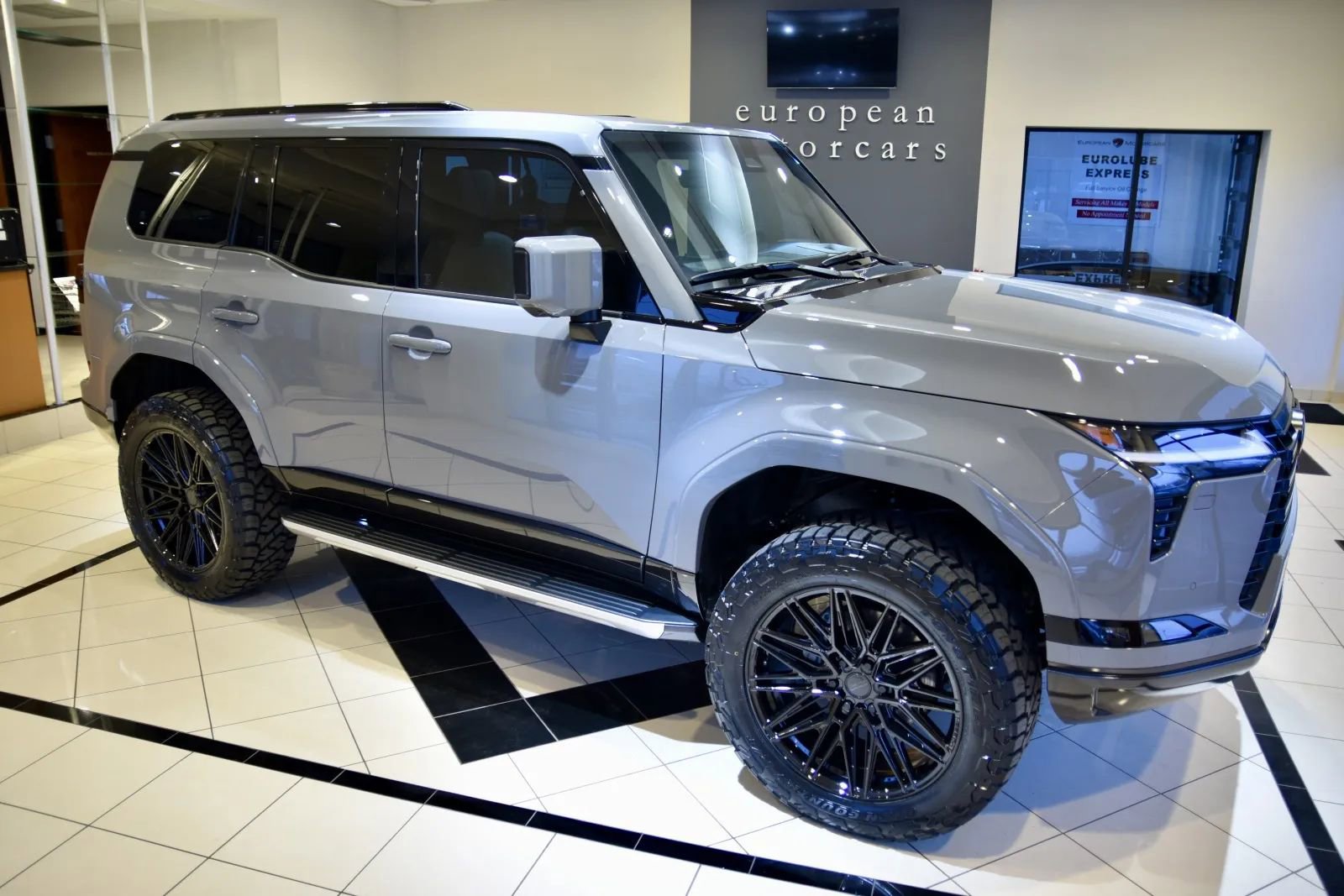 Used 2025 Lexus GX 550 image 8