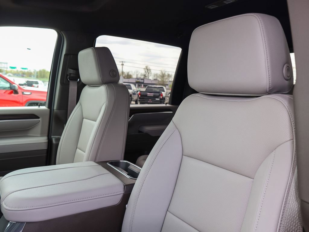 New 2026 GMC Sierra 3500 SLT w/ SLT Premium Package AWD/4WD image 9