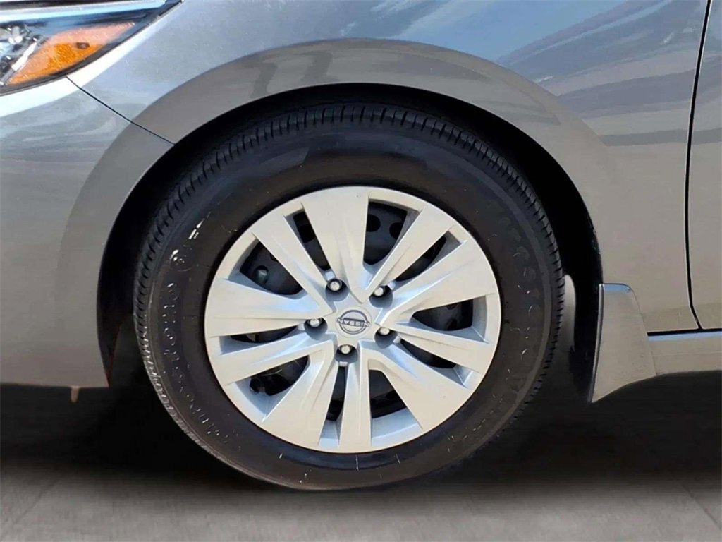 Used 2025 Nissan Sentra S image 20