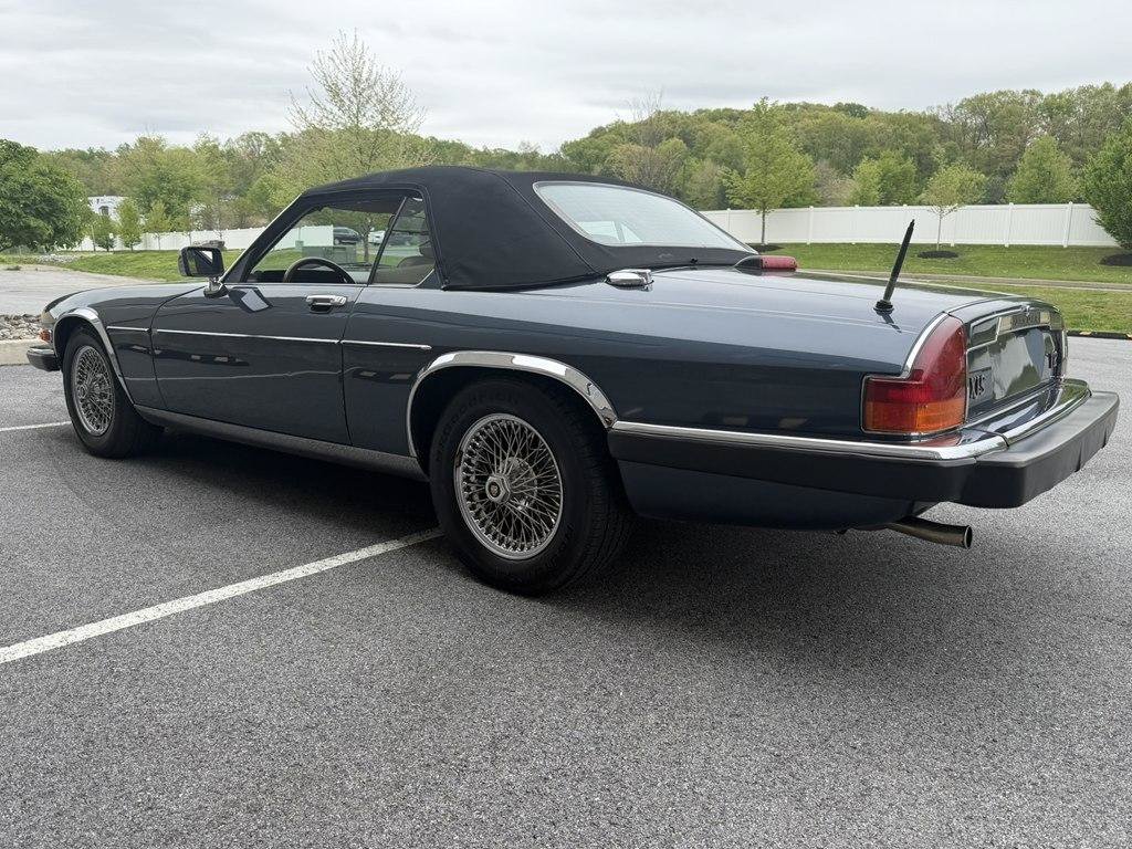 Used 1989 Jaguar XJS V12 Convertible RWD image 12