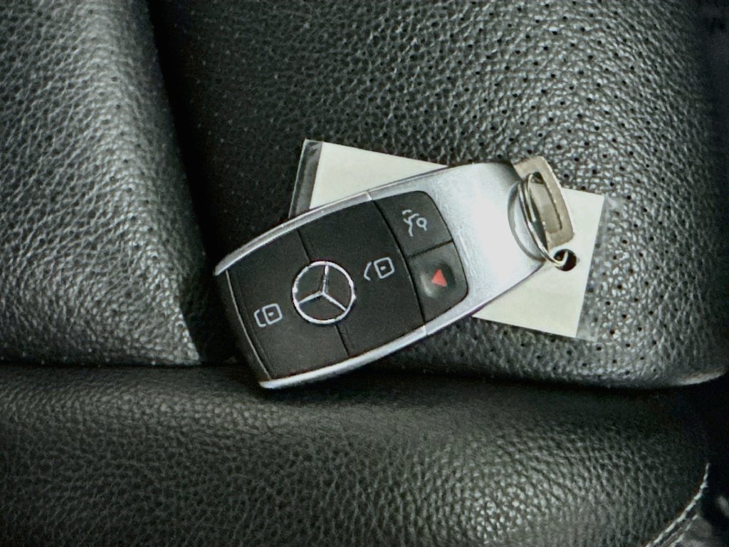 Certified 2020 Mercedes-Benz GLC 300 4MATIC image 39