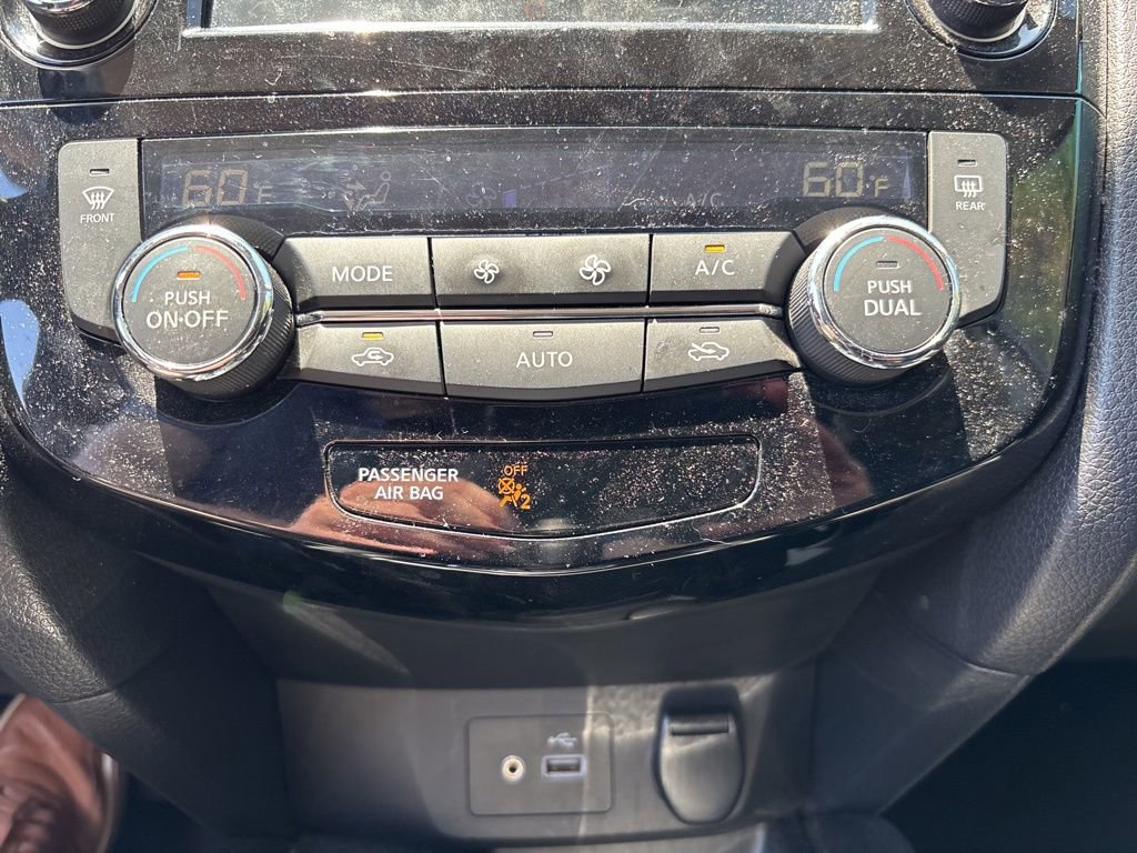 Used 2022 Nissan Rogue Sport SL AWD/4WD image 17