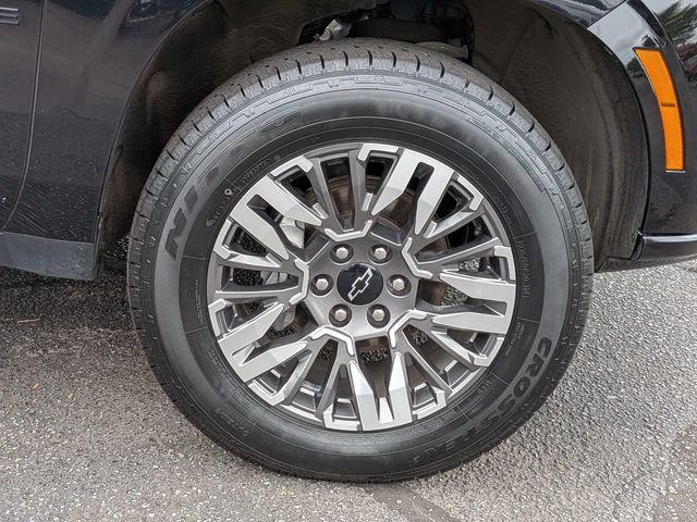 Used 2025 Chevrolet Tahoe Z71 AWD/4WD image 12
