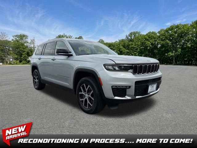 Used 2023 Jeep Grand Cherokee L Limited AWD/4WD image 1