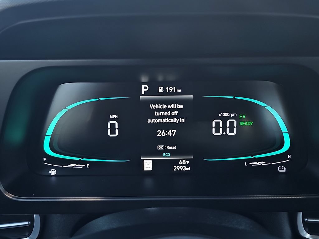 Used 2025 Hyundai Elantra Hybrid FWD image 21
