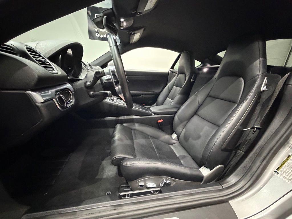 Used 2019 Porsche 718 Cayman RWD image 26