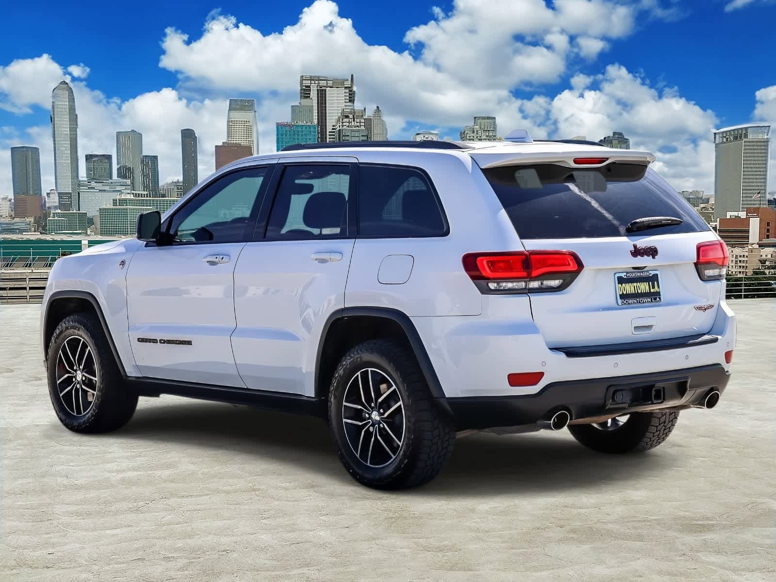 Used 2017 Jeep Grand Cherokee Trailhawk AWD/4WD image 6