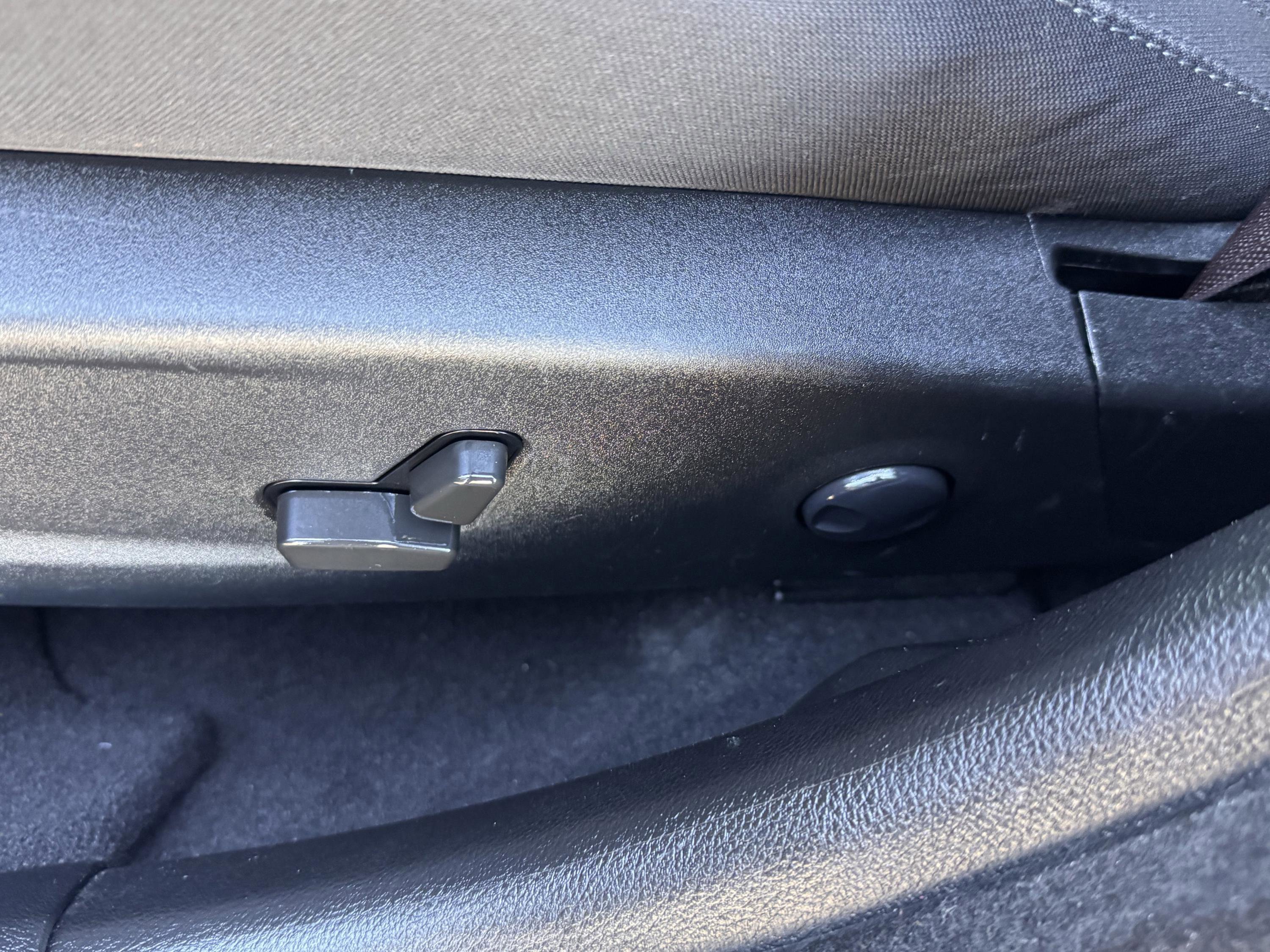 Used 2022 Dodge Charger GT image 12