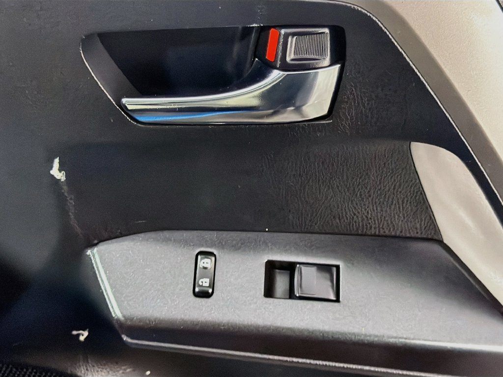 Used 2017 Toyota RAV4 XLE FWD image 28