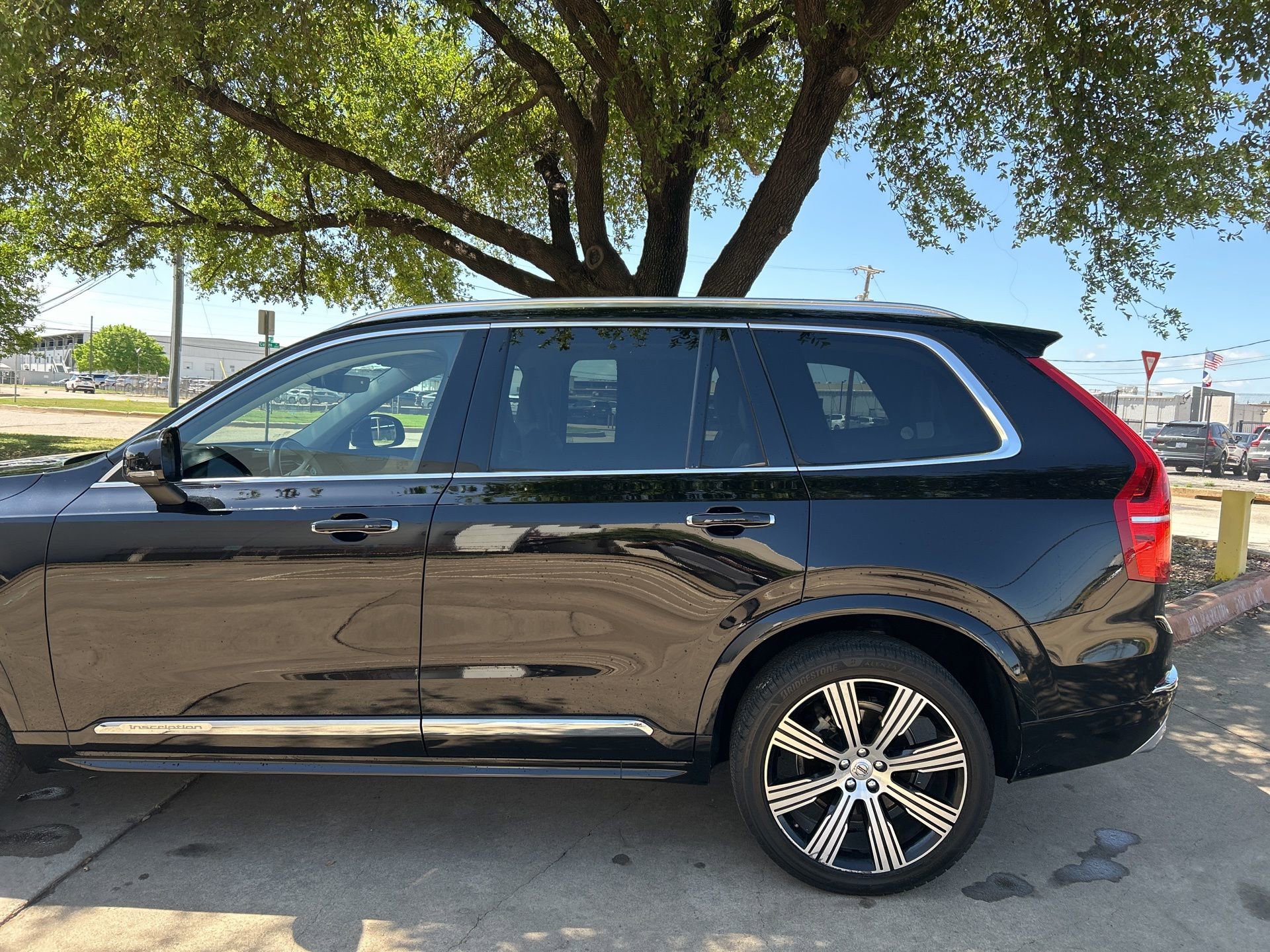 Used 2020 Volvo XC90 T6 Inscription w/ Protection Package Premier image 3