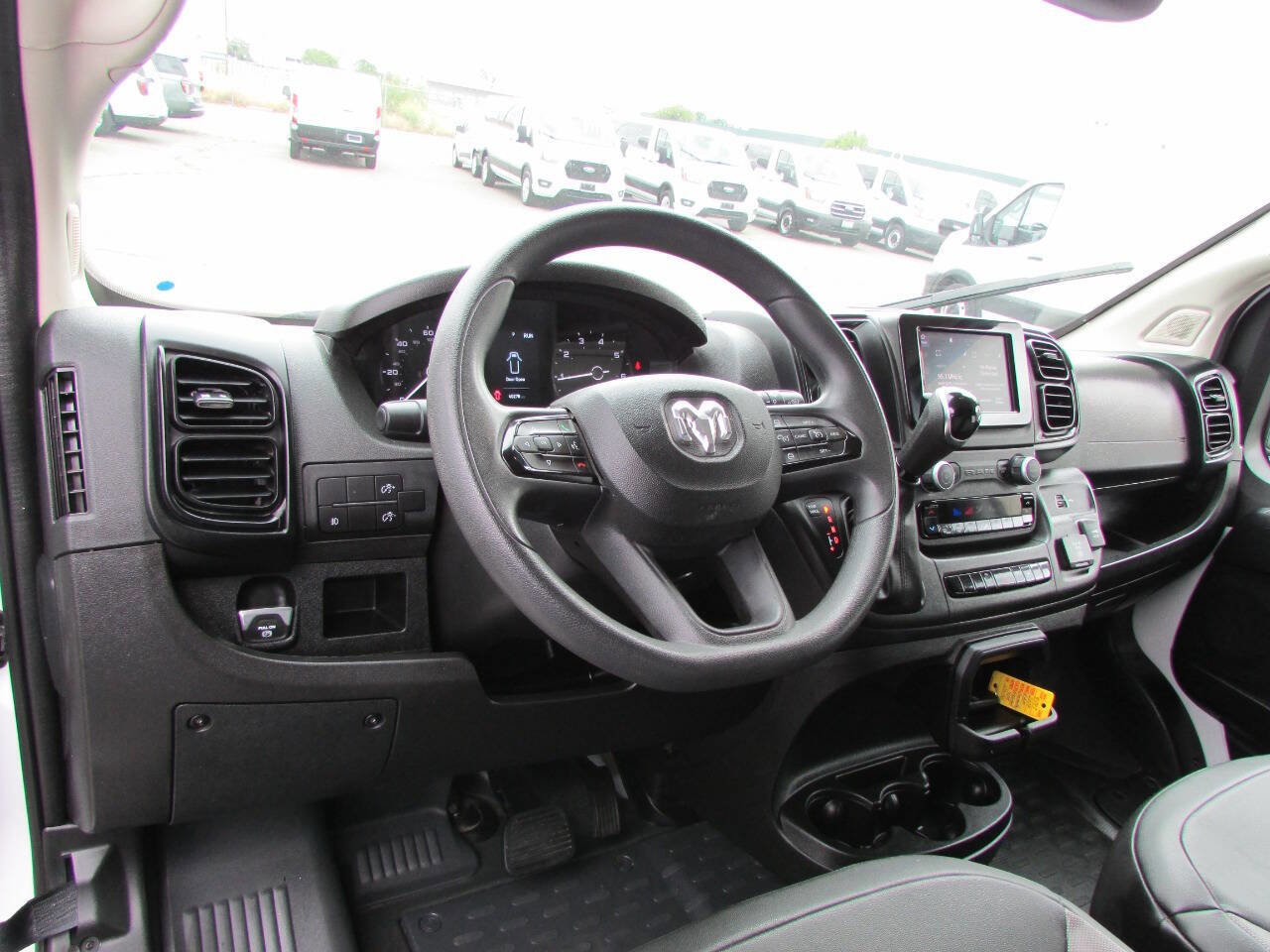 Used 2024 RAM ProMaster 2500 w/ Convenience Group FWD image 11