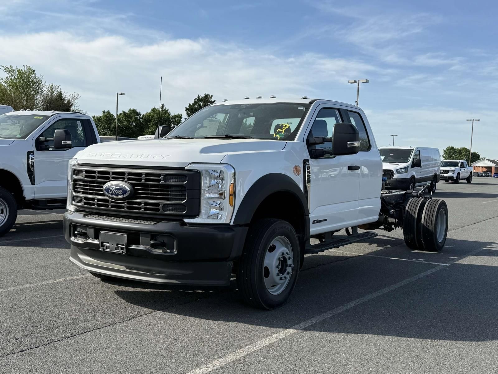 New 2025 Ford F550 4x4 SuperCab Super Duty image 5