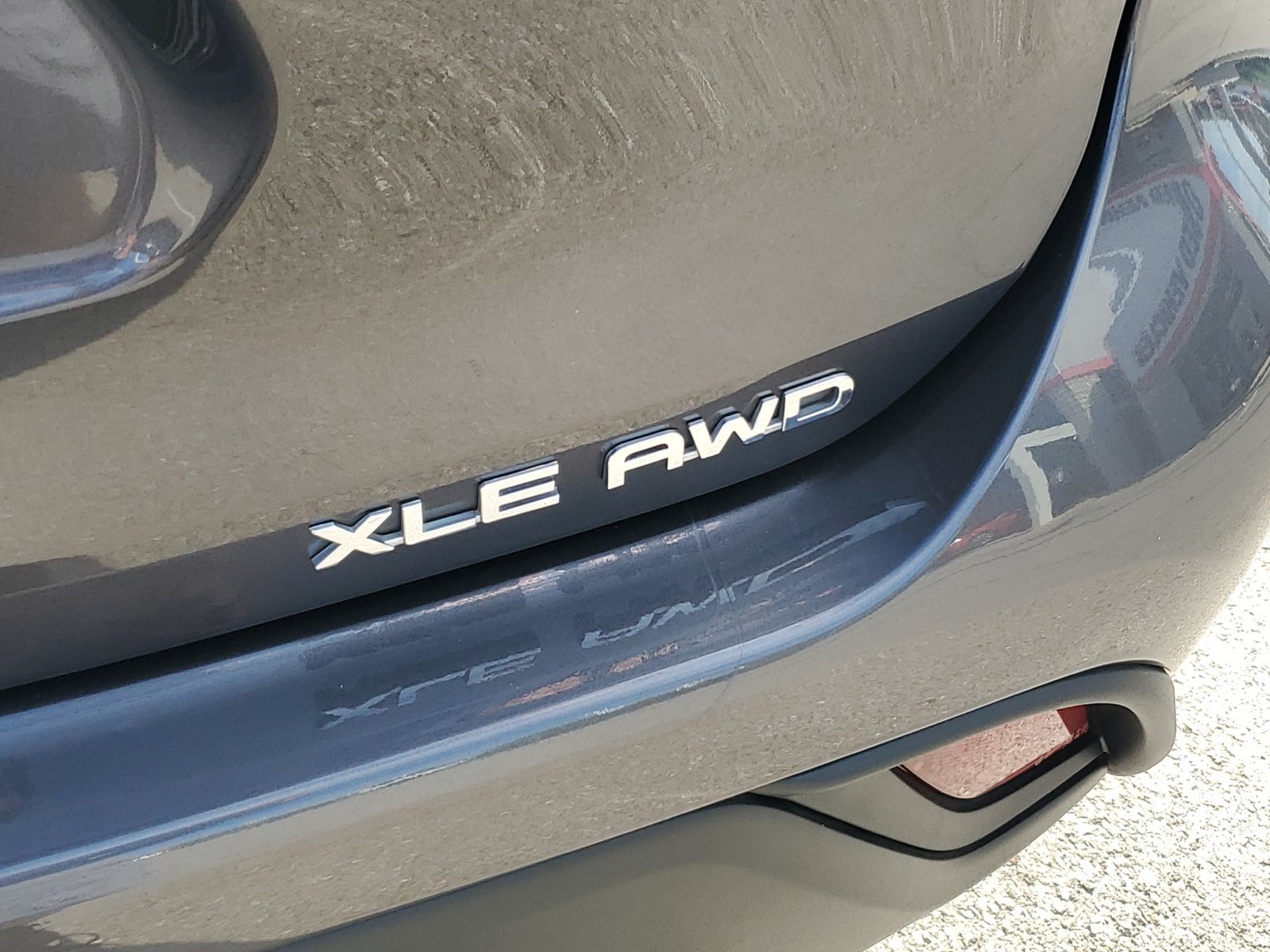 Certified 2022 Toyota Highlander XLE AWD/4WD image 8